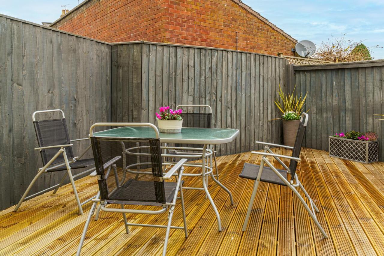شقة Private Deck With Newly Refurbished Flat Attached! سيرنسيستر المظهر الخارجي الصورة